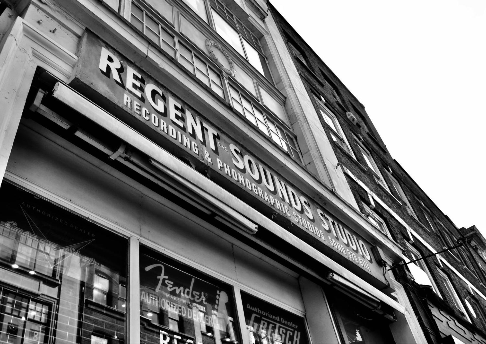 Chateau Denmark ロンドン エクステリア 写真 Regent Sounds